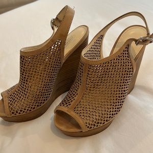 Coach platform wedge